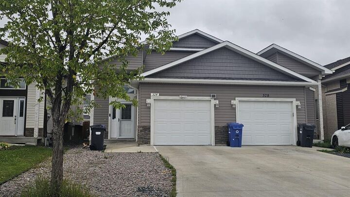 Property Photo:  324 Castlebury Meadows Drive  MB R2R 0S9 