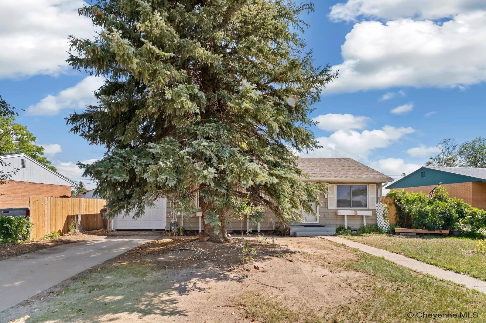 Property Photo:  1717 W Allison Rd  WY 82007 