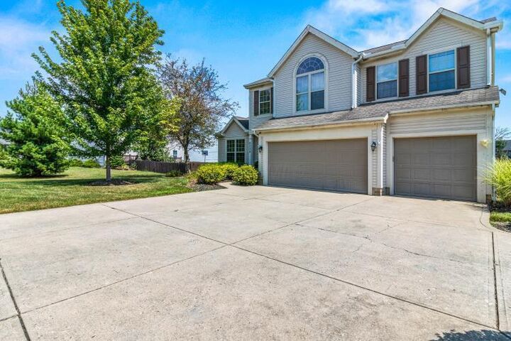 Property Photo: 6008 Buckeye Parkway OH 43123