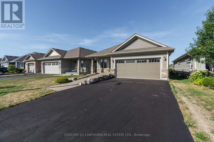 Photo de la propriété: 36 Tessa Boulevard ON K8N 4Z5