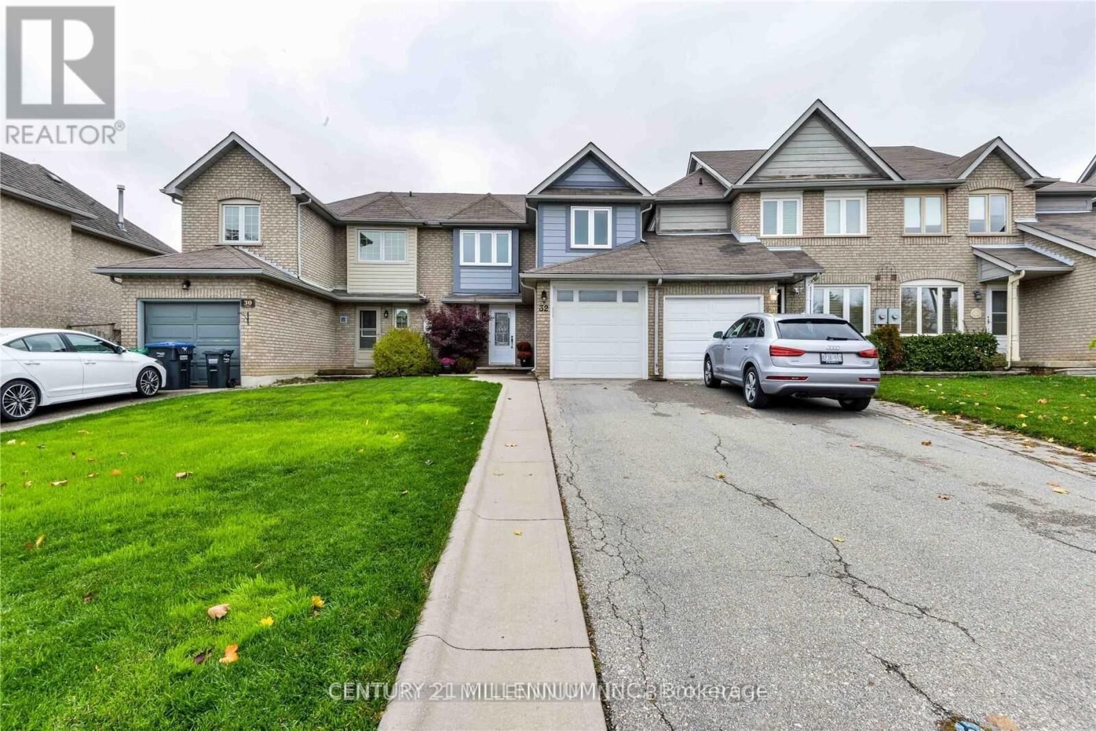 Property Photo:  32 Gardenia Way  ON L7C 1B2 