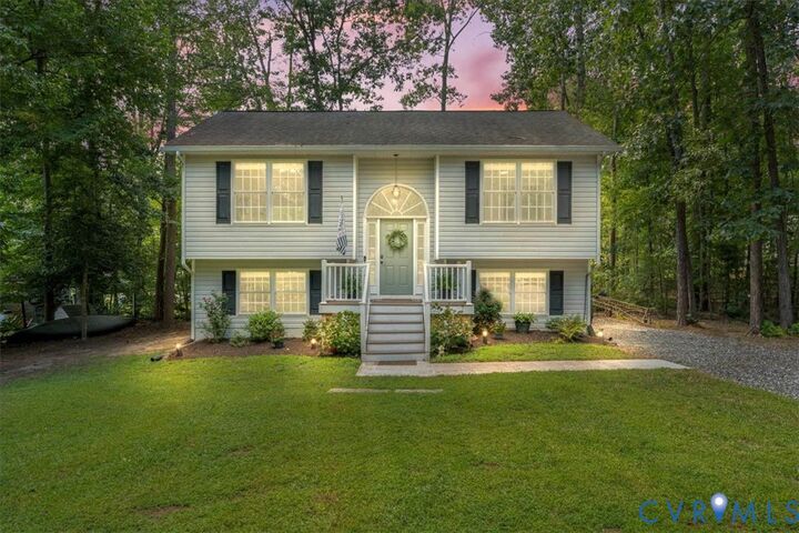 307 Madison Drive  Ladysmith VA 22546 photo