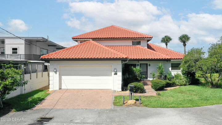 Property Photo:  122 Coral Way  FL 32127 