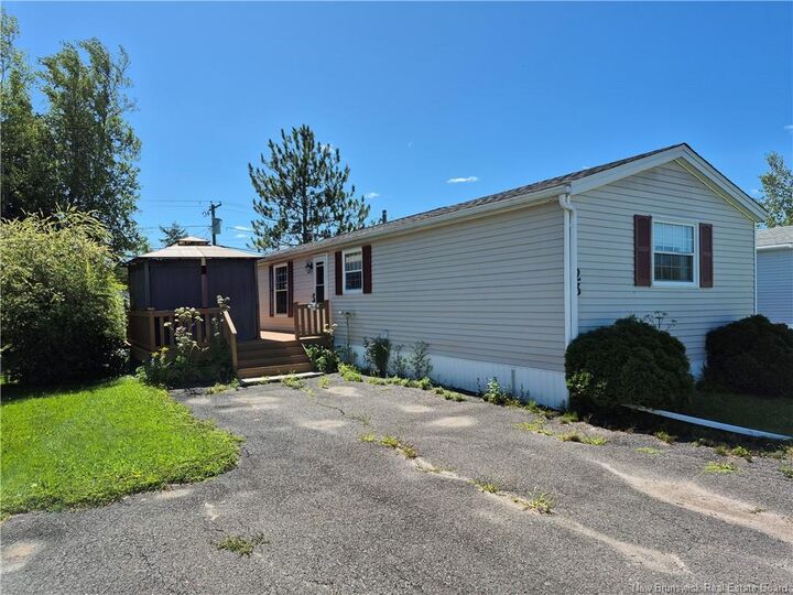 23 Tyler Street  Lincoln NB E3B 6X4 photo
