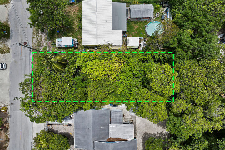 Property Photo:  10 N Marlin Avenue  FL 33037 