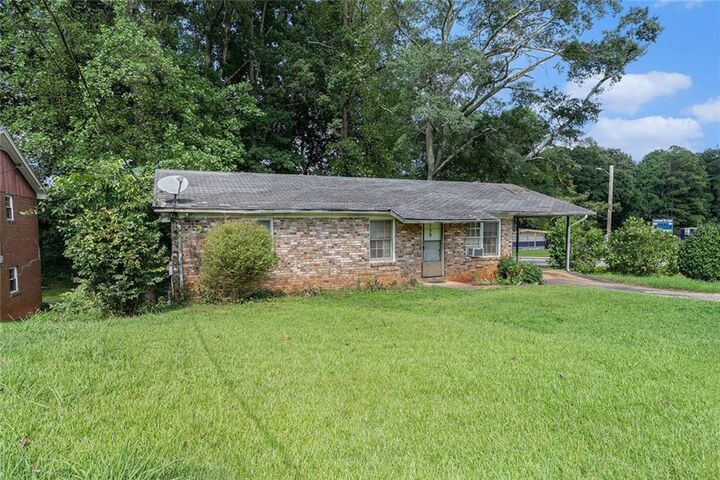 Property Photo: 158 Grant Street GA 30213