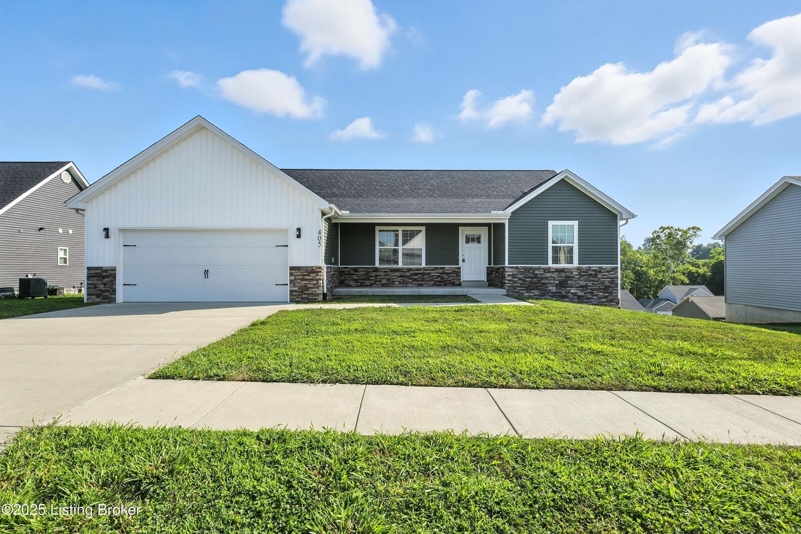 Property Photo:  405 Turnberry Ct  KY 40175