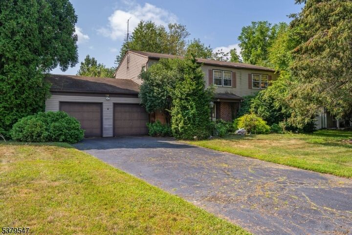 18 Cornell Pl  Manalapan Twp. NJ 07726 photo