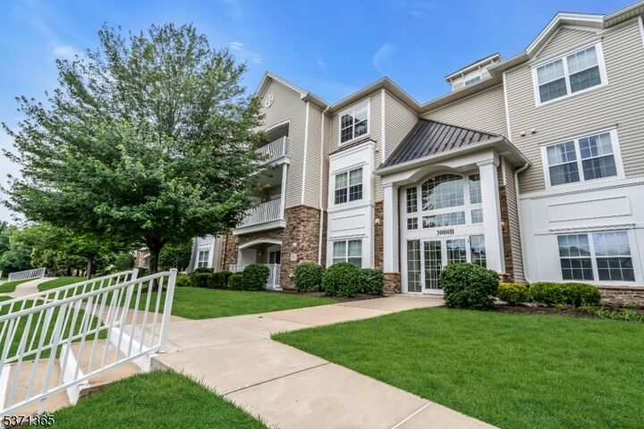 Property Photo:  3308 Chesterwood Way  NJ 08873 