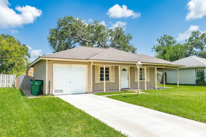 Property Photo:  1225 San Felipe Street  TX 77515 