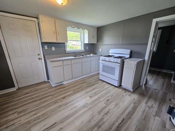 Property Photo: 2717 Clara Avenue IN 46805-3829