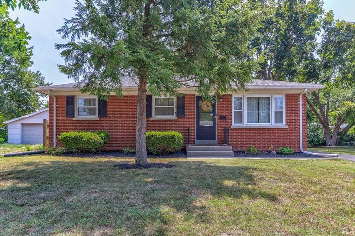 2359 E Tennessee Street  Evansville IN 47711-4839 photo