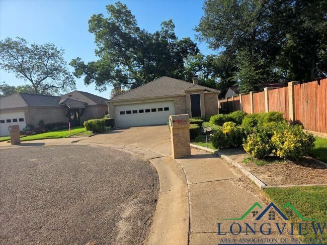 Property Photo: 1617 Clearbrook TX 75652