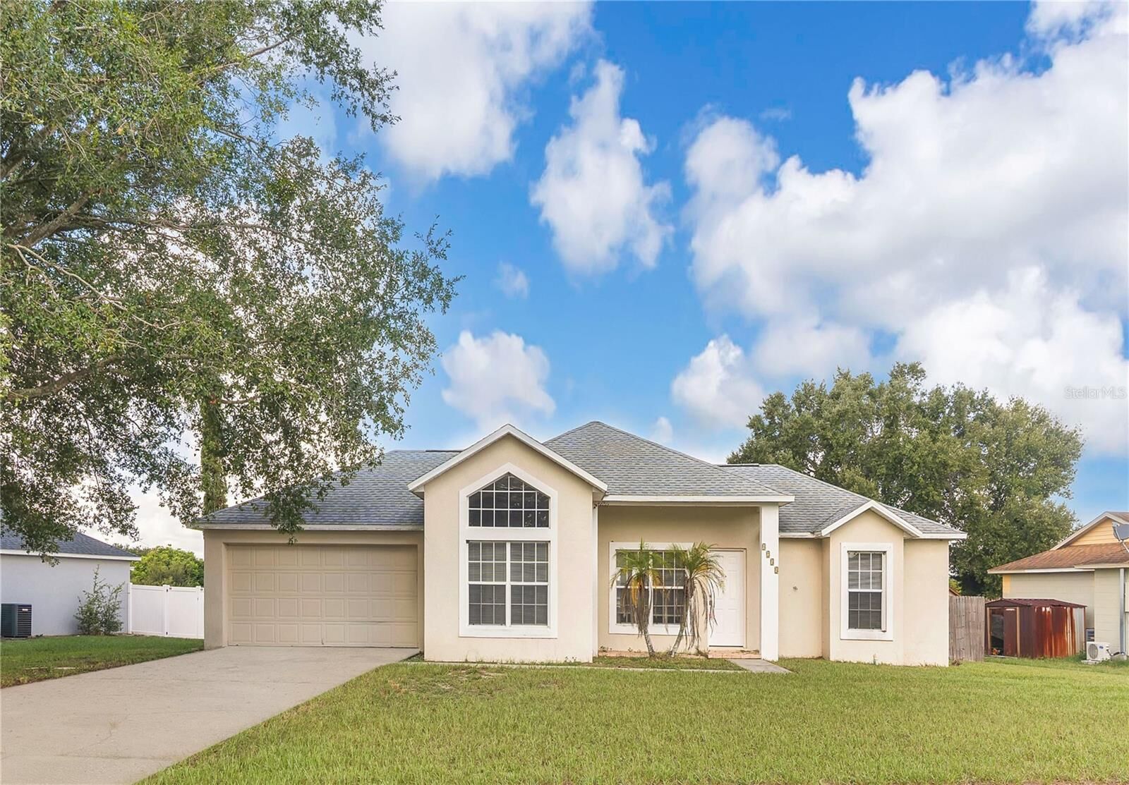 Property Photo: 4233 Worthington Place FL 34753
