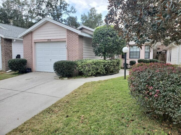 Property Photo:  3906 NE 22nd Street  FL 34470 