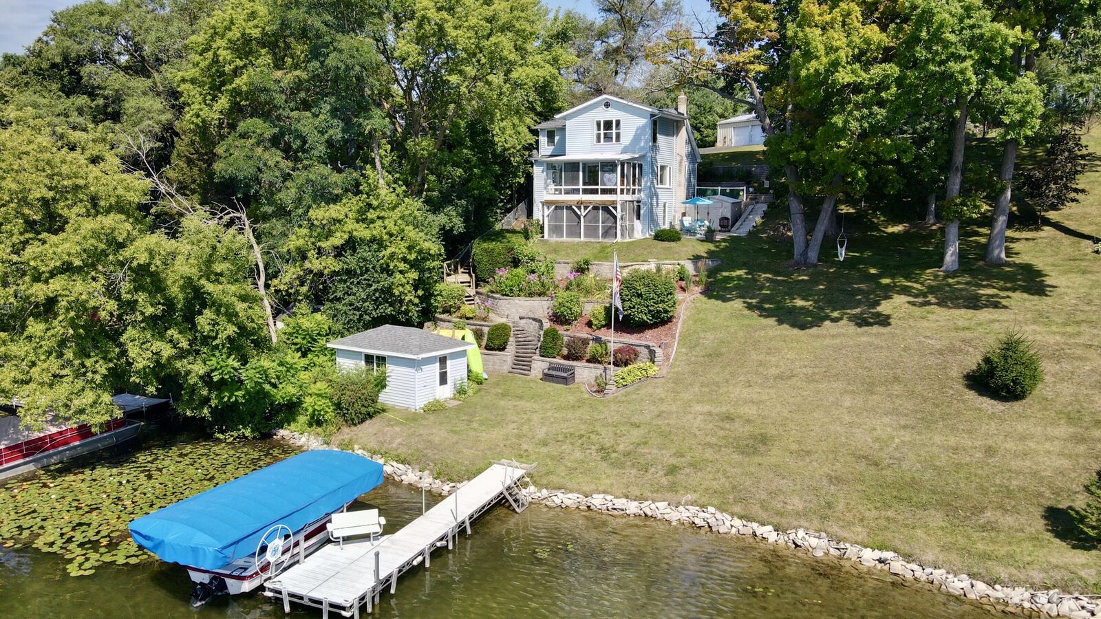Property Photo: 7184 Pleasant Dr WI 53090