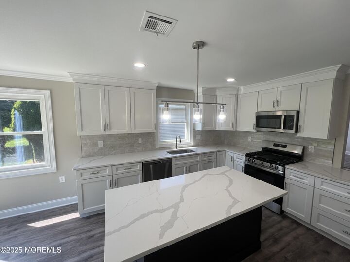 Property Photo:  8 Doral Drive  NJ 08757 