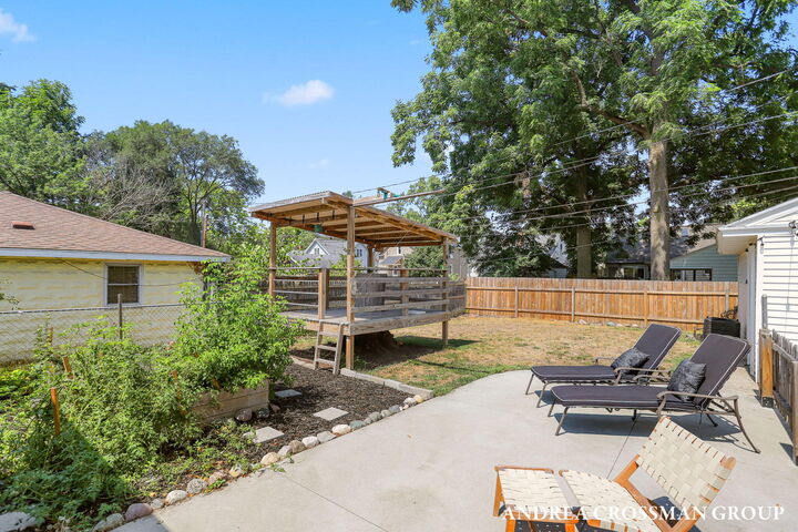Property Photo:  179 E 28th Street  MI 49423 