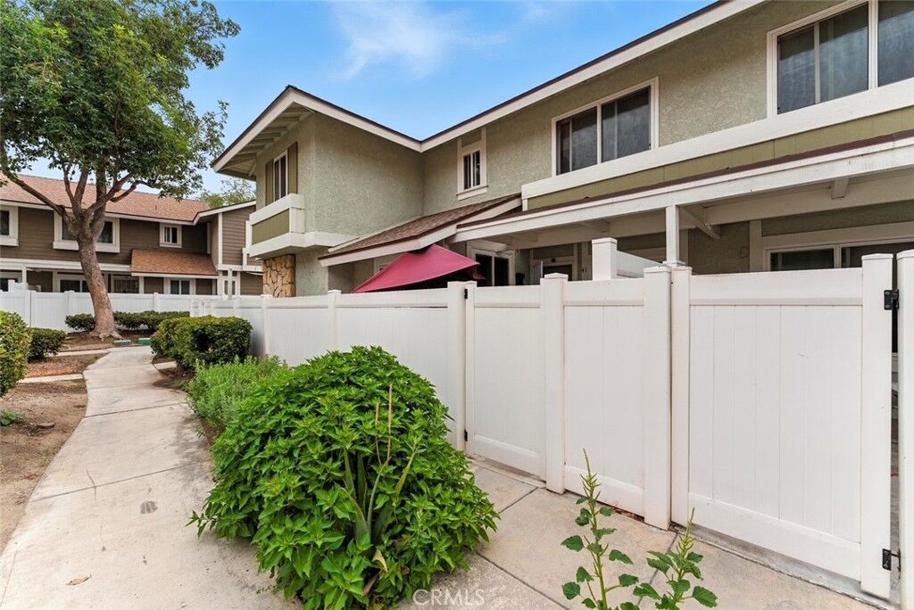 Property Photo:  1650 S Campus Avenue 41  CA 91761 