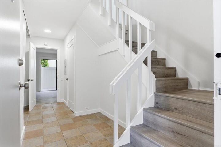 Property Photo: 2388 Altisma Way 10 Or K CA 92009