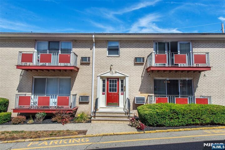 292 Hoover Avenue 6  Bloomfield NJ 07003 photo