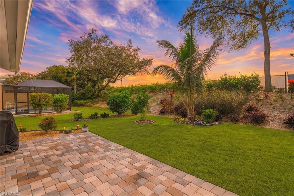 Property Photo:  526 Saint Andrews Blvd 18  FL 34113 