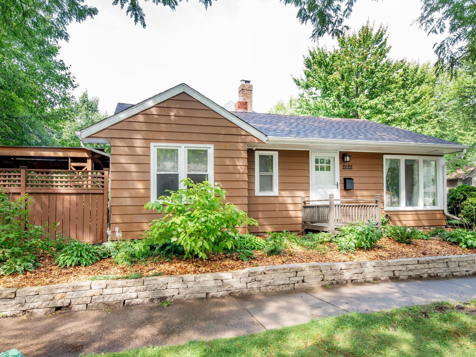 Property Photo: 2122 Lincoln Avenue MN 55105