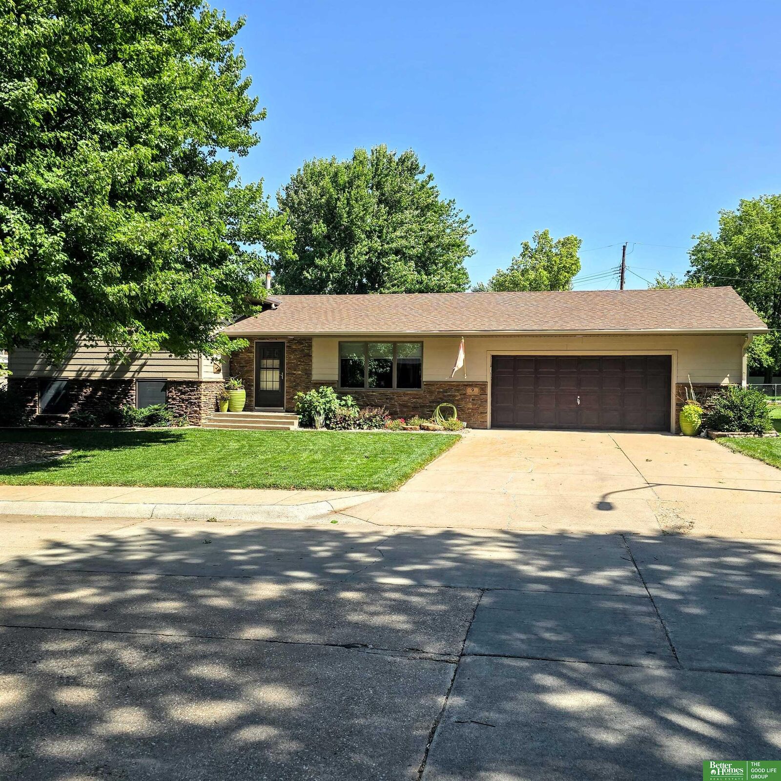 Property Photo:  9 Eastridge Drive  NE 68467 
