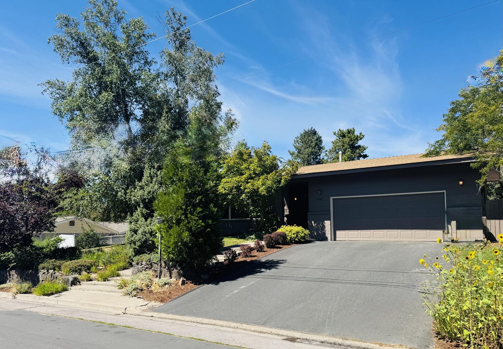 Property Photo: 1985 Benson Avenue OR 97601