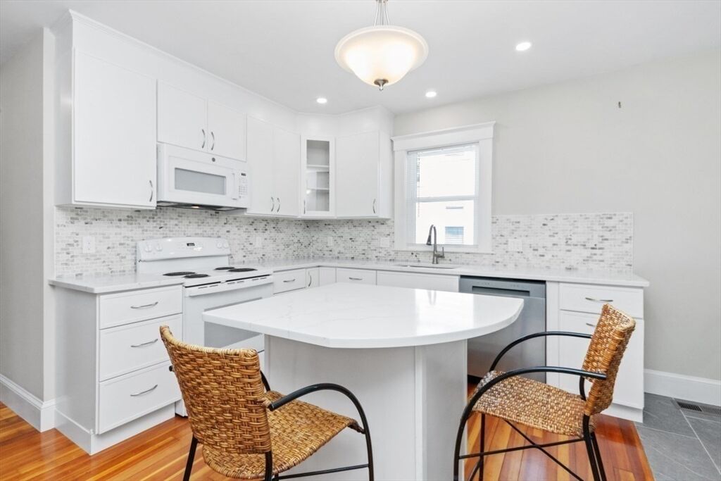 Property Photo:  41-43 Elliot St 1  MA 02062 