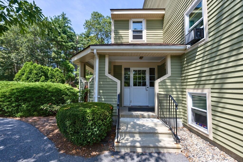 Property Photo:  82 Heritage  Dr 82  MA 01588 