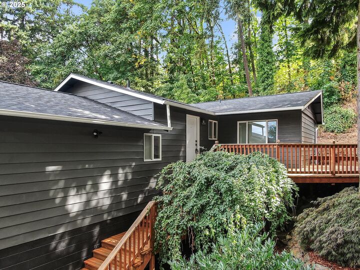 Property Photo: 1002 N 1st St WA 98625