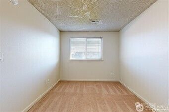 Property Photo: 1910 J Street 202 WA 99362