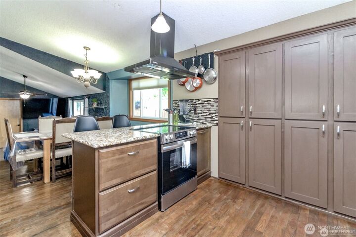 Property Photo:  15103  Westmore Drive E  WA 98374 
