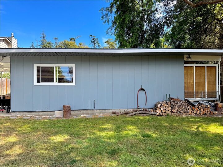 Property Photo: 1306 King Drive WA 98239
