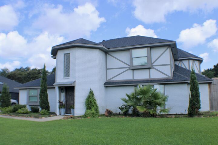 Property Photo:  310 Yorkshire  TX 77651