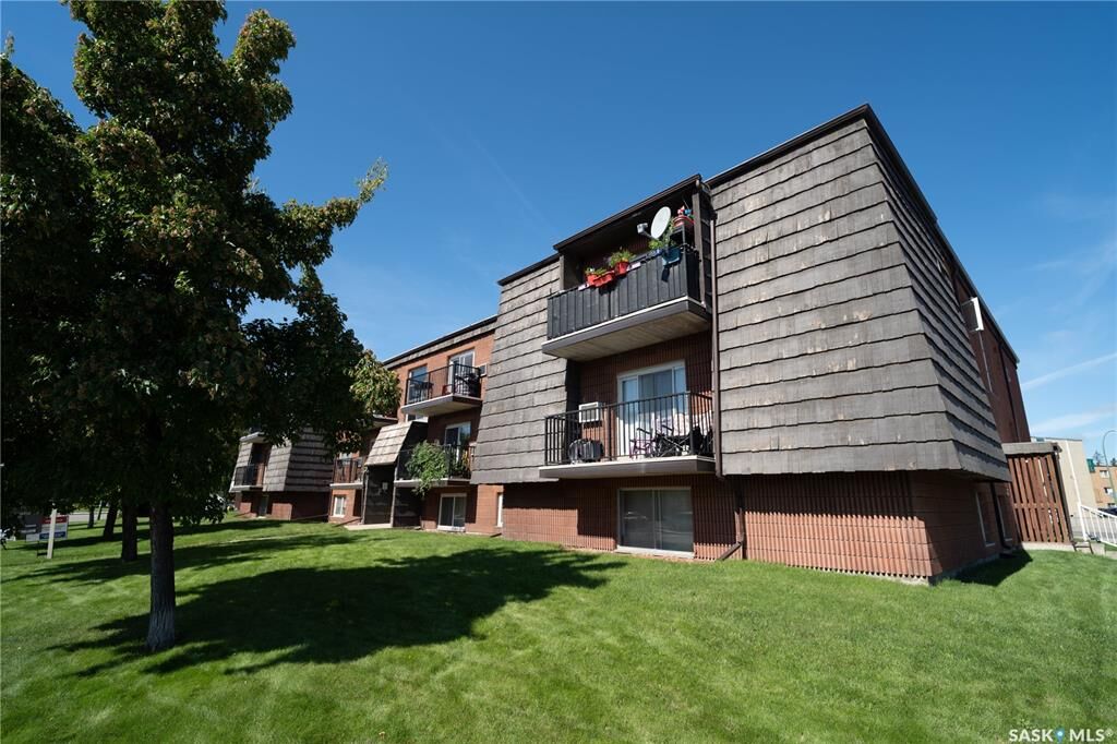 Property Photo:  20 Assiniboine Drive 38  SK S7K 1H2 
