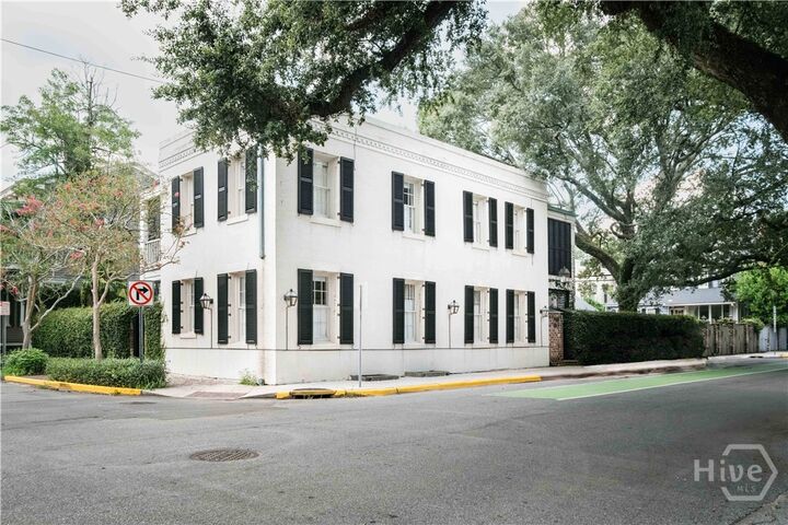 Property Photo: 17 Price Street GA 31401