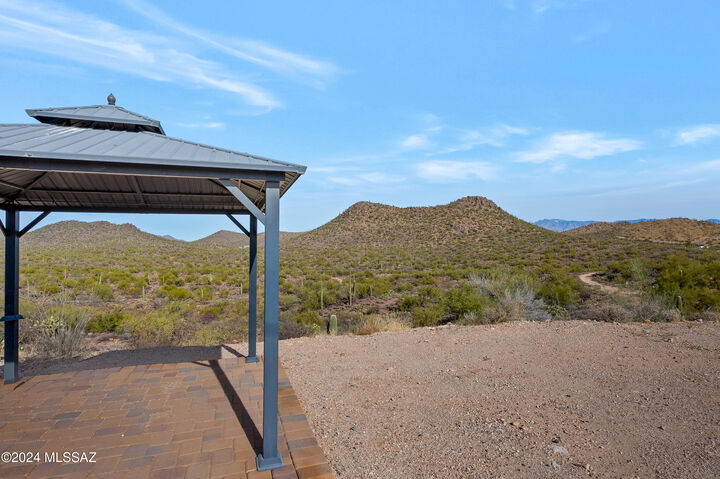 Property Photo: 4896 S Cactus Wren Avenue AZ 85746