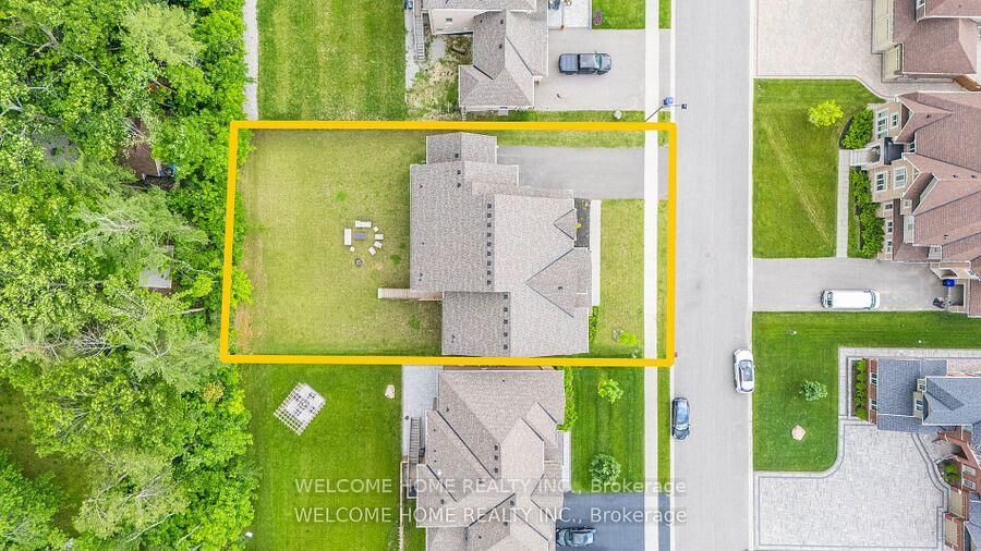 Photo de la propriété: 65 Redmond Crescent ON L9X 1Z8
