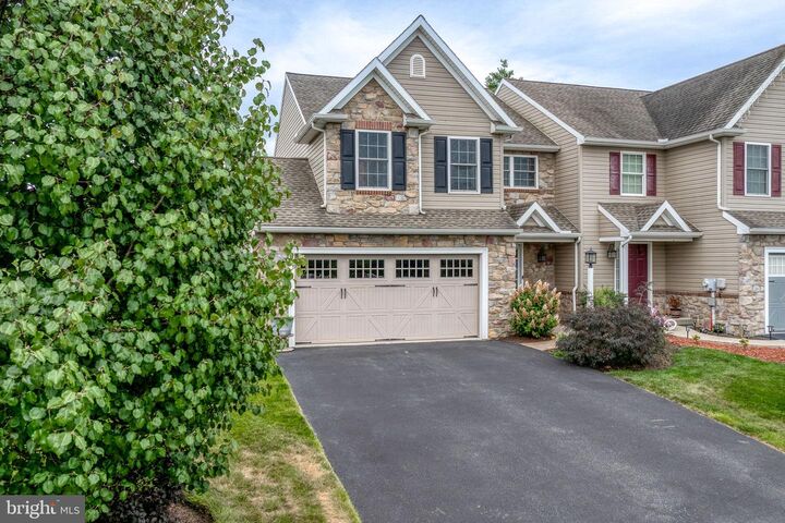 Property Photo:  129 Creekview Drive  PA 17562 