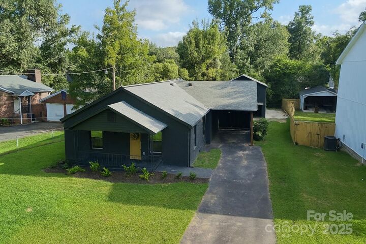 Property Photo:  2122 Brantley Road  NC 28083 