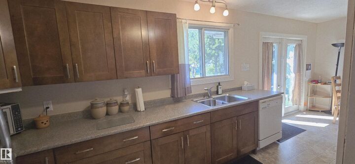 Property Photo: 4835 51 Avenue AB T0B 2S0