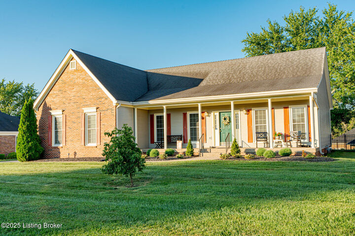Property Photo:  618 Shawnee Rd  KY 40065 