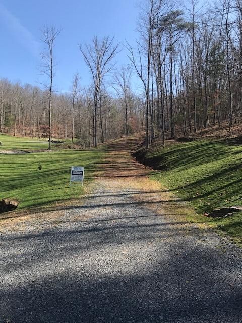 Property Photo: 124 Stonehenge Parkway WV 24901