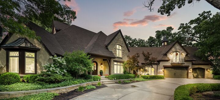 Property Photo: 361 Merry Oaks Drive IL 60178