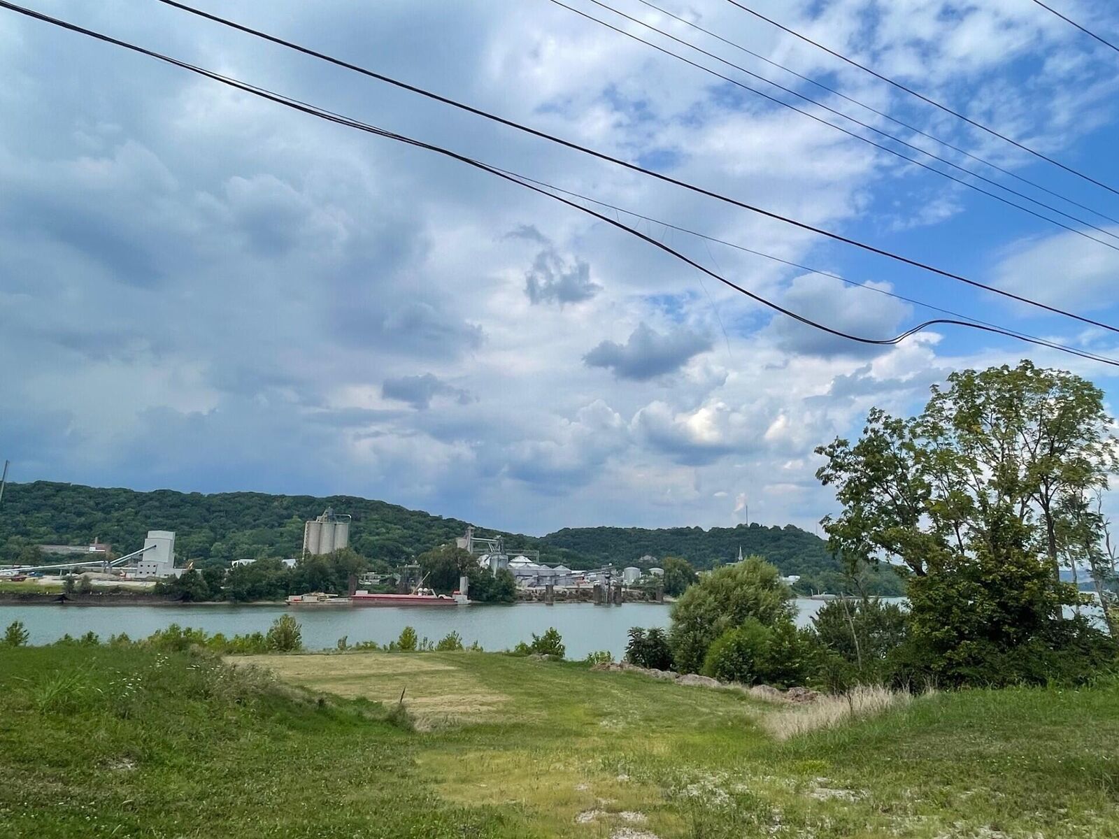 Property Photo: 467 River Road KY 41017