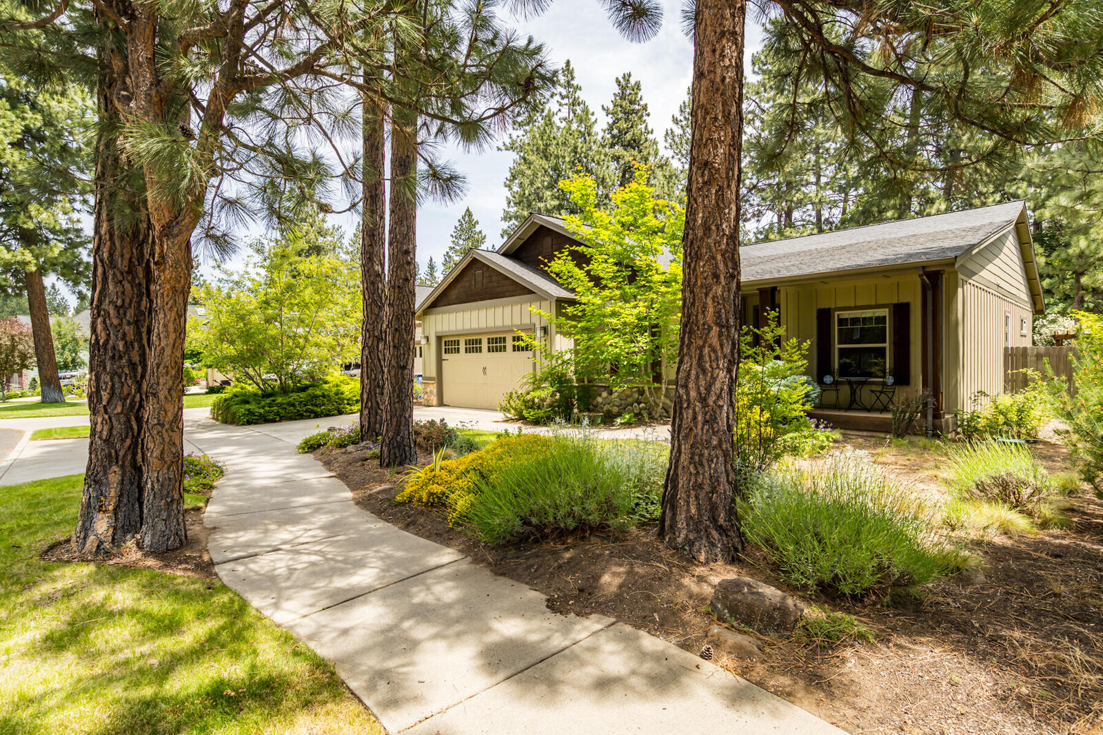 Property Photo:  60836 Yellow Leaf Street  OR 97702