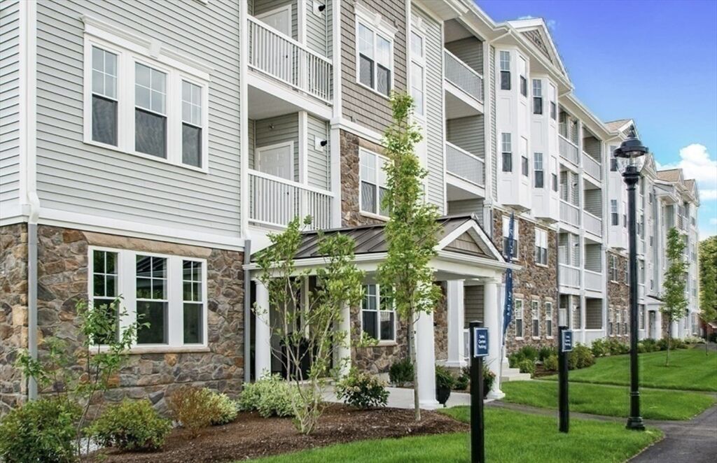 Property Photo:  300 Martins Landing 107  MA 01864 