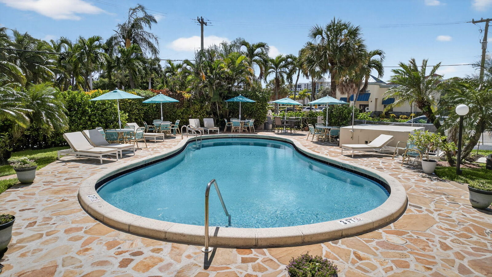 Property Photo: 1131 SE 4th Street 206 FL 33435